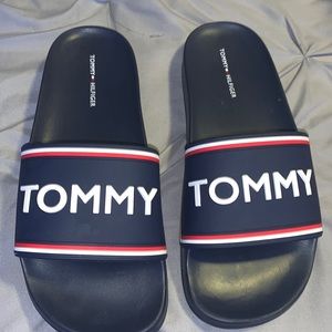 Tommy Slides